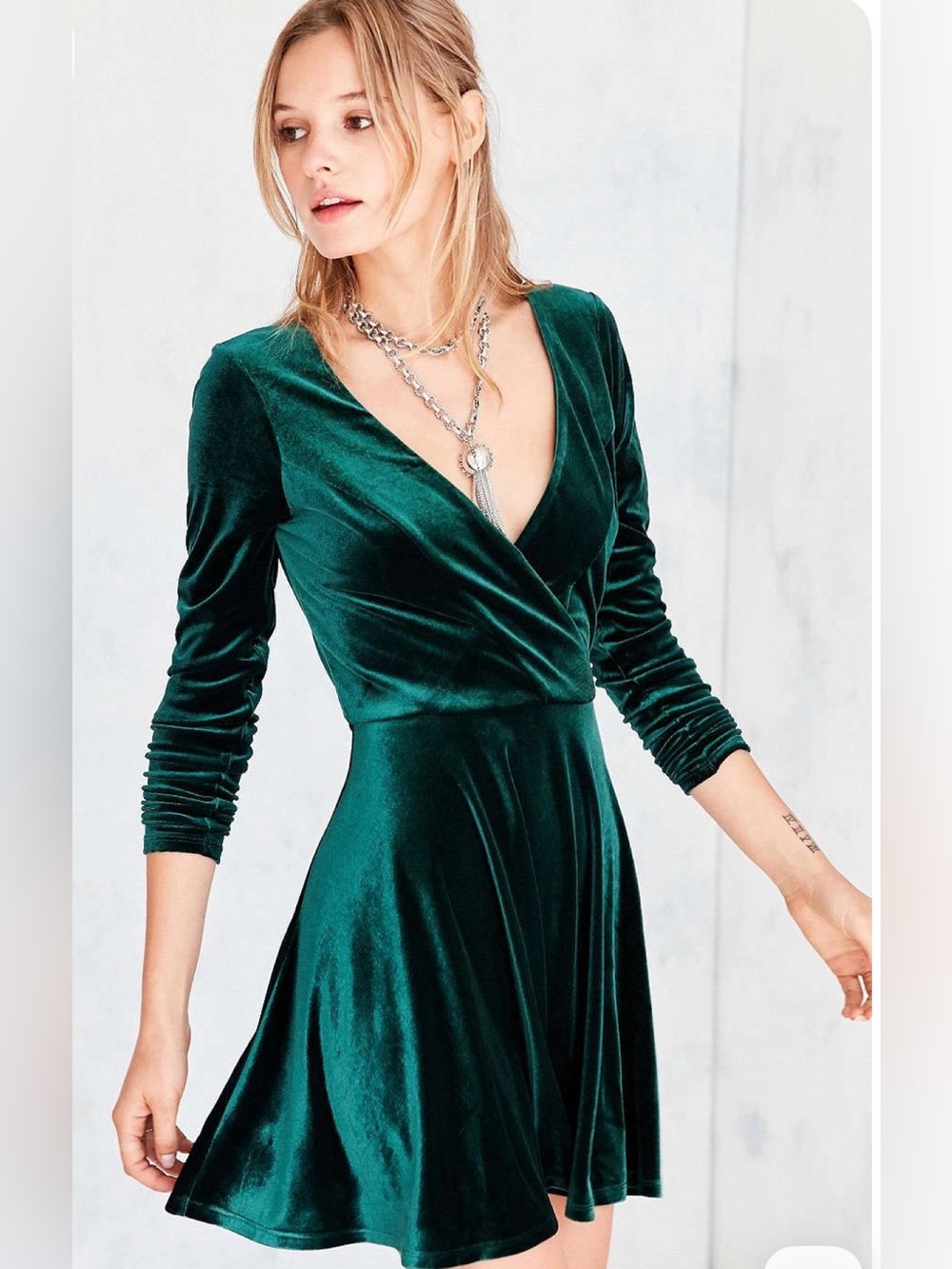 Kimchi Blue Emerald Green Velvet Long Sleeve Wrap Mini Dress Size Small
